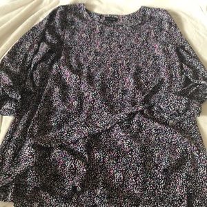 Beautiful flowy tunic